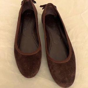 Salvatore Ferragamo dark brown suede Flats - quiet luxury!🤎 size 8.5 narrow